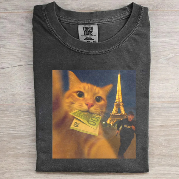 Cat Taking Selfie with Police Funny T-Shirt